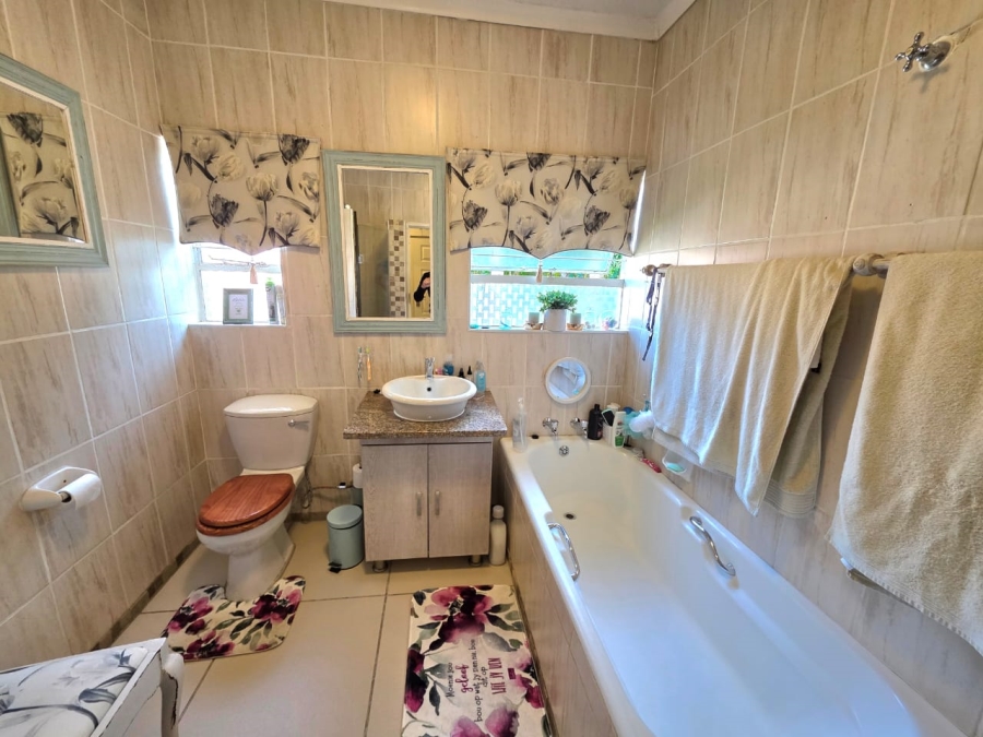 4 Bedroom Property for Sale in Panorama Free State